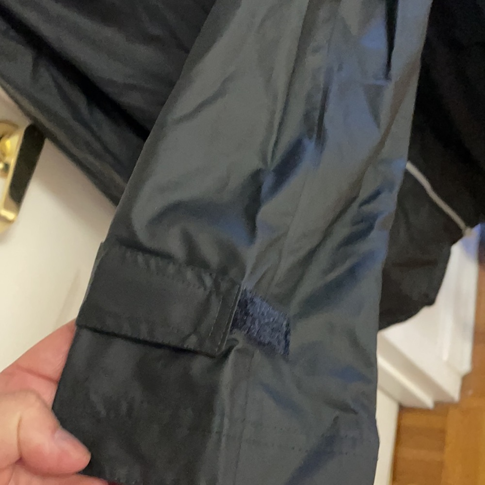 new Englander rain jacket - Picture 11 of 16